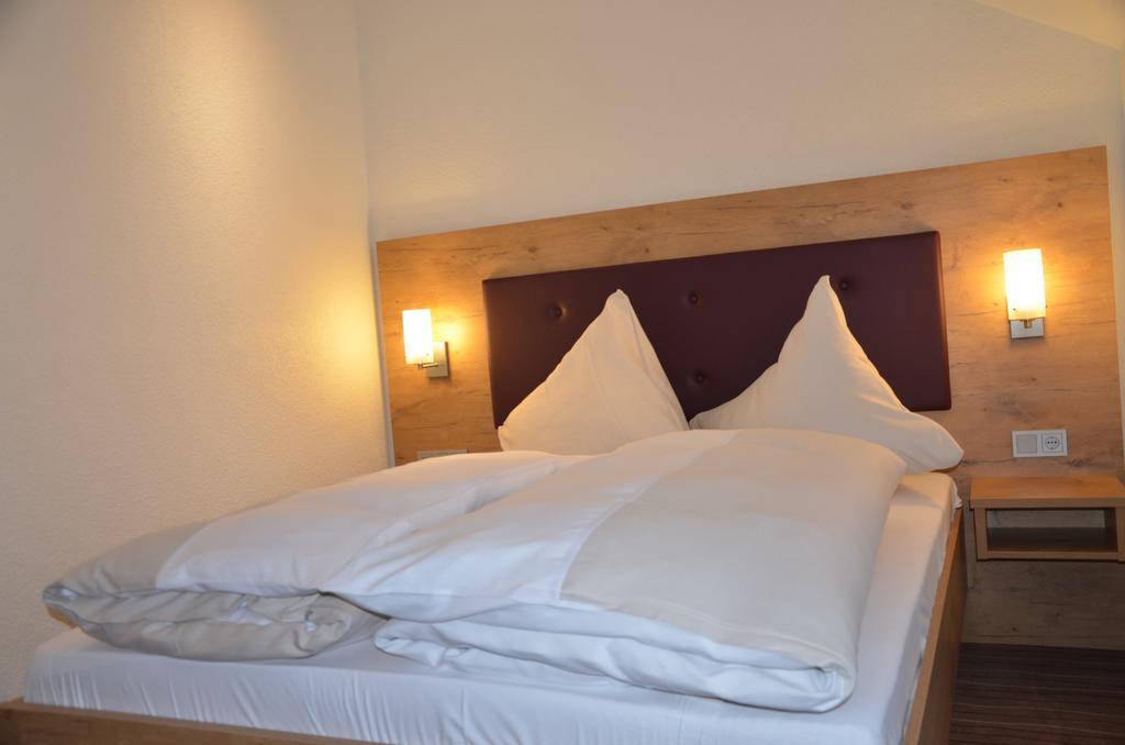 Hotel- Restaurant Poststuben Bensheim Rum bild