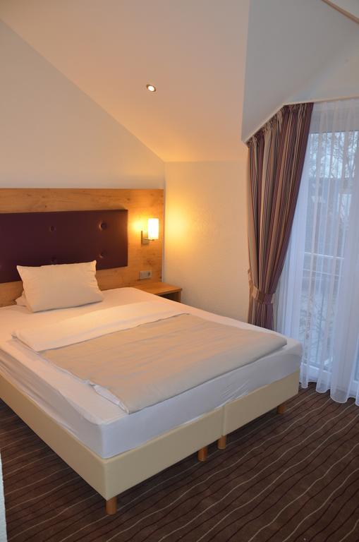 Hotel- Restaurant Poststuben Bensheim Rum bild